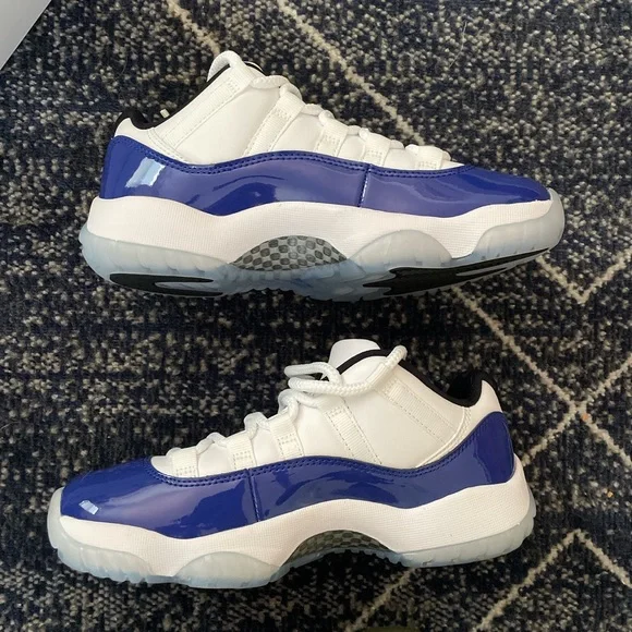 women’s air jordan 11 retro low ‘concord sketch’